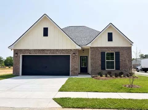 1351 Redfish Dr, Gulfport, MS 39507