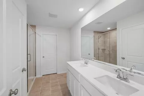 Bath - 10413 Texas St, Crown Point, IN 46307 photo 3 of 4