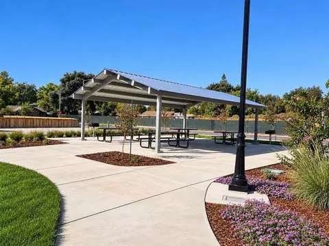 Exterior - 2355 E 8th St, Davis, CA 95618 photo 6 of 9