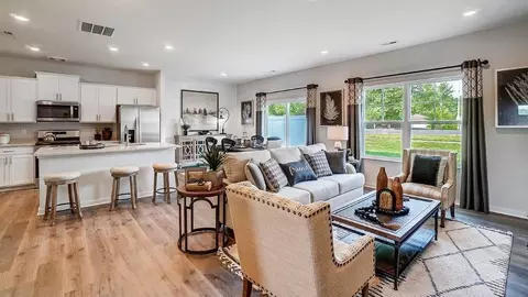 1890 Vista Lake Dr, Goshen, OH 45122