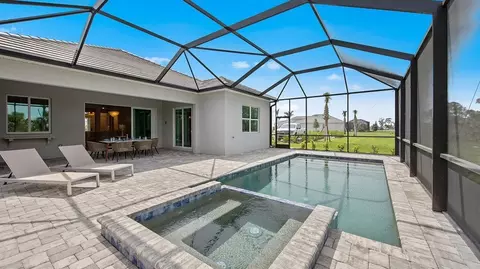 Exterior - Maya Bay Ct, Venice, FL 34293 photo 2 of 6