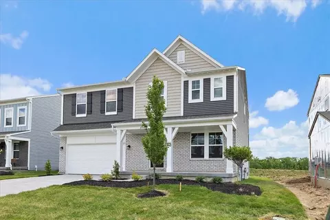 6447 River Birch St, Tipp City, OH 45371