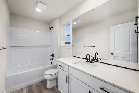 Bath - 44807 244th Ave SE, Enumclaw, WA 98022 photo 4 of 5