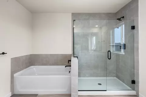 Bath - 44807 244th Ave SE, Enumclaw, WA 98022 photo 3 of 5