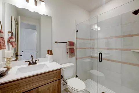 Bath - 16317 Sheridan River Trl, Conroe, TX 77302 photo 8 of 9