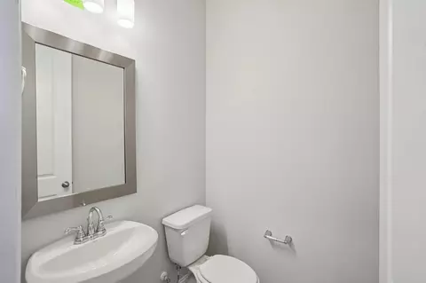 Bath - 16317 Sheridan River Trl, Conroe, TX 77302 photo 2 of 9