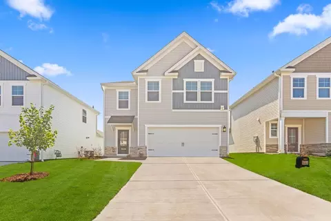 Exterior - 303 E Pyrenees Dr, Wellford, SC 29385 photo 1 of 3