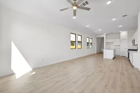 270 Bendecido Loop, Elgin, TX 78621 photo 14