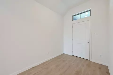 270 Bendecido Loop, Elgin, TX 78621 photo 6