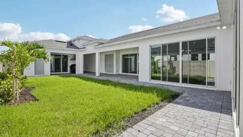 Exterior - 8308 Golden Beach Ct, Parrish, FL 34219 photo 7 of 16
