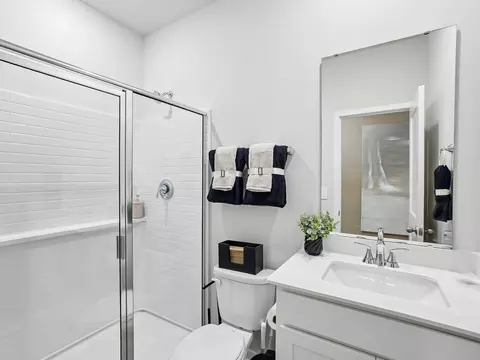 Bath - 1403 Hatteras Rd, Durham, NC 27704 photo 3 of 5