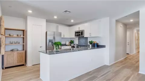 Kitchen - 14381 Aurora Ct, Hesperia, CA 92344 photo 1 of 7