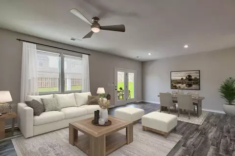 Living - 1590 Us-521, Sumter, SC 29153 photo 1 of 3