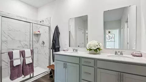 Bath - 8041 Wesleyan Dr, Avon, IN 46123 photo 5 of 5