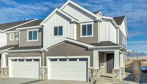 2552 N 2125 W, Clinton, UT 84015