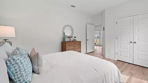 Bedroom - 5766 Windham Rd, Milton, FL 32571 photo 6 of 11