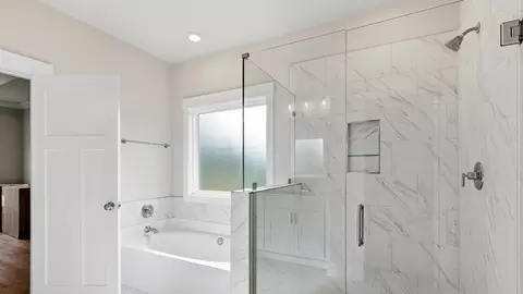 Bath - 5766 Windham Rd, Milton, FL 32571 photo 7 of 7