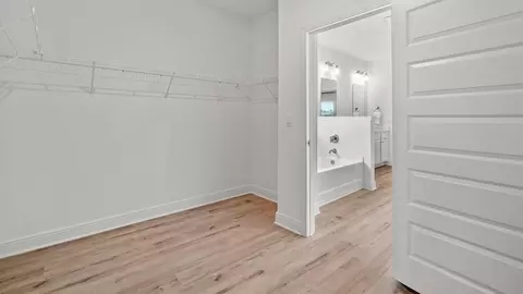 Entry Way - 5766 Windham Rd, Milton, FL 32571 photo 4 of 5