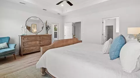 Bedroom - 5766 Windham Rd, Milton, FL 32571 photo 2 of 11