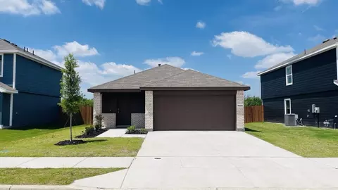 4224 Woodhill Bend Dr, Crowley, TX 76036
