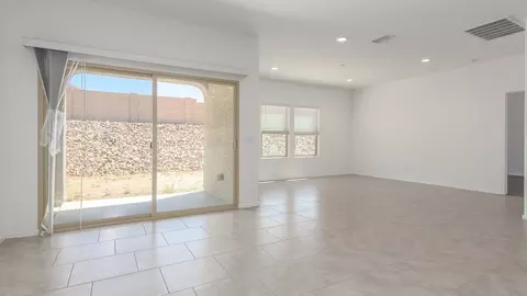 Living - 780 W Lexington St, Vail, AZ 85641 photo 2 of 9