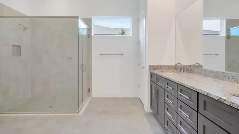 Bath - 12243 White Blossom Ct, Parrish, FL 34219 photo 1 of 3