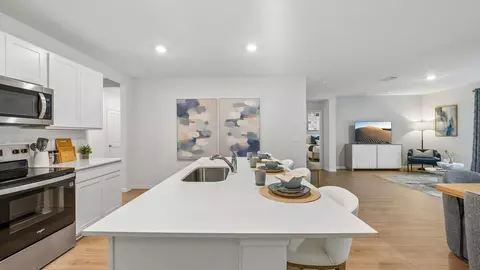 Kitchen - 17752 Silver Shadows Loop, Spring Hill, FL 34610 photo 7 of 10