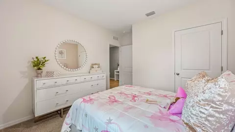 Bedroom - 17752 Silver Shadows Loop, Spring Hill, FL 34610 photo 4 of 14
