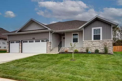822 S Ridgemont Dr, Nixa, MO 65714