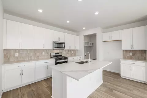 Kitchen - 2652 E 103rd Ave, Thornton, CO 80229 photo 2 of 5