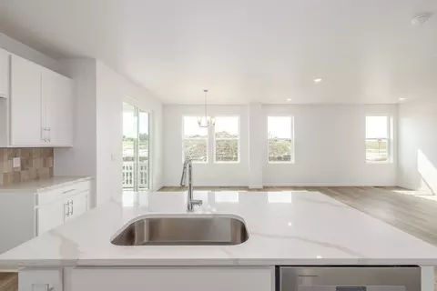 Kitchen - 2652 E 103rd Ave, Thornton, CO 80229 photo 4 of 5