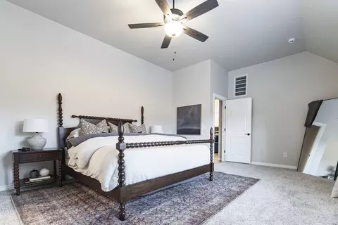 Bedroom - 8701 Stark St, Arcadia, OK 73007 photo 9 of 12