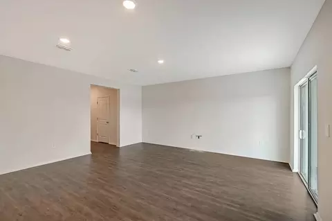 Living - 4638 Hawthorn Ave, Parrish, FL 34219 photo 3 of 4