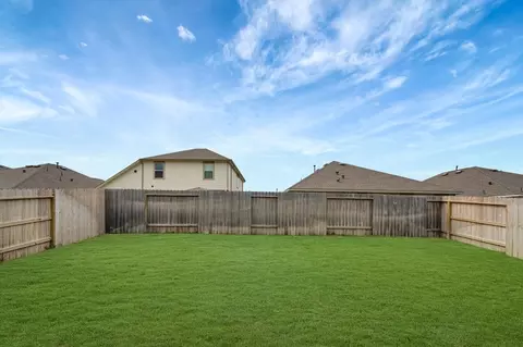 318 Birch Blossom Path, Magnolia, TX 77354