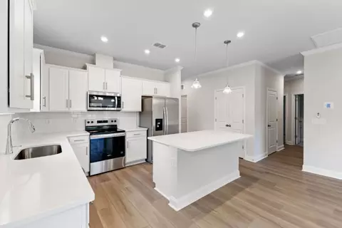 Kitchen - 531 Glitter Bay Loop, Shallotte, NC 28470 photo 1 of 4