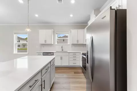 Kitchen - 531 Glitter Bay Loop, Shallotte, NC 28470 photo 2 of 4