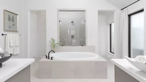 Bath - 220 Shady Spring Trl, Georgetown, TX 78628 photo 2 of 2