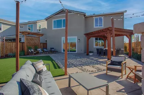 Exterior - 16939 Gebhardt St, Lathrop, CA 95330 photo 5 of 17