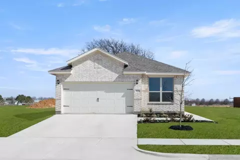 8224 Kingfisher Rd, Pilot Point, TX 76258