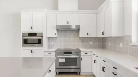 Kitchen - 1715 Central Pkwy, Dublin, CA 94568 photo 6 of 13