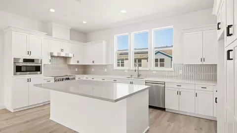 Kitchen - 1715 Central Pkwy, Dublin, CA 94568 photo 4 of 13