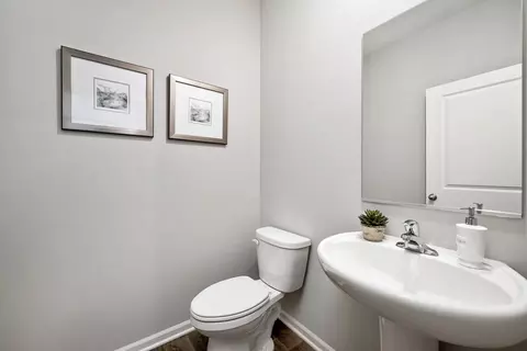 Bath - 6807 Applegate Dr, Plainfield, IL 60586 photo 4 of 6
