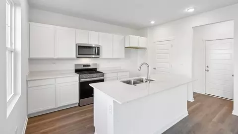 Kitchen - 6807 Applegate Dr, Plainfield, IL 60586 photo 2 of 10