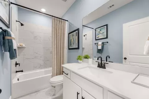 Bath - 1509 Northview Ln, Nevada, TX 75173 photo 2 of 2