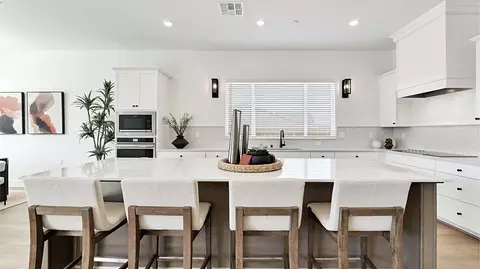 Kitchen - 1943 Oasis Rd S, Madera, CA 93636 photo 1 of 8