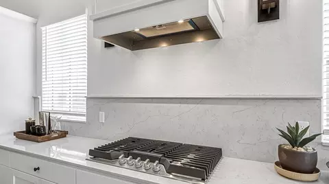 Kitchen - 1943 Oasis Rd S, Madera, CA 93636 photo 5 of 8