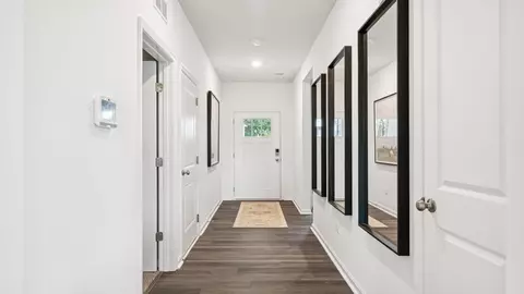 Entry Way - 002 2, Staunton, VA 24401 photo 6 of 13