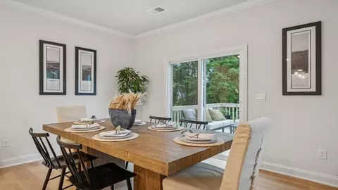 Dining - 002 2, Staunton, VA 24401 photo 6 of 8