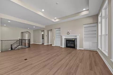 Living - 225 Tilly Ct, Springboro, OH 45066 photo 2 of 6