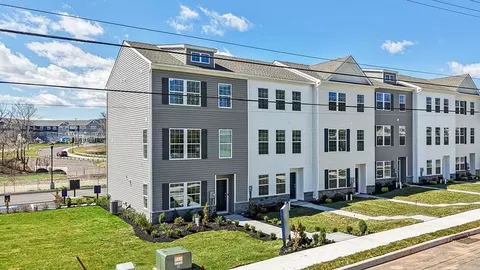 570 Swamp Creek Road - End Unit, Bechtelsville, PA 19505